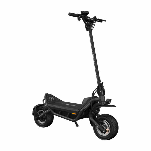 Rovoron R7 Pro vue de trois-quarts avant
